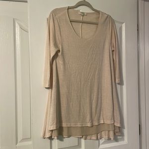 Umgee beige tunic size small